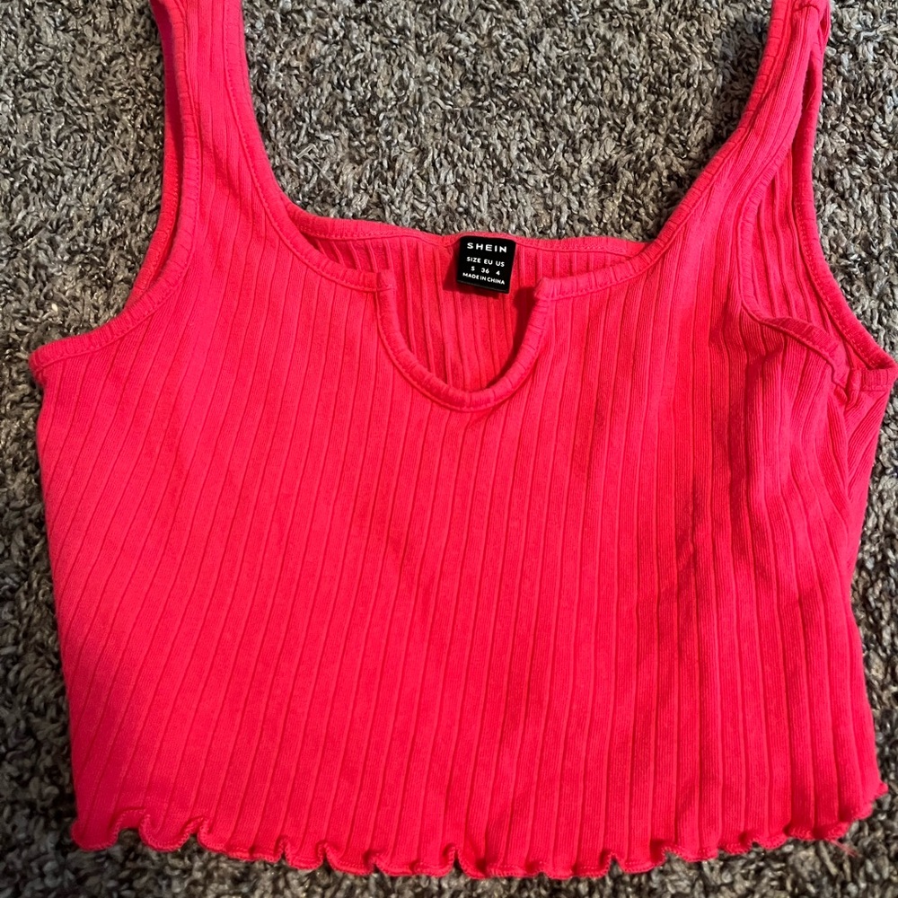 Pink cropped tank top